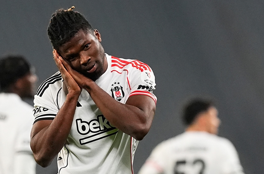 El Bilal Toure'ye 12 gol lazım: Sonra Beşiktaş'ta kalacak
