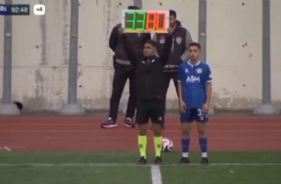 İlkokullu futbolcu mu? Bunu da gördük