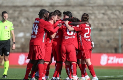 Yalova FK 77 - Gaziantep FK: 0-2 (MAÇ SONUCU)