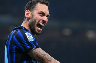 Hakan Çalhanoğlu attı! Inter kazandı