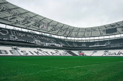 Beşiktaş kendi taraftarının baskısını kaldıramıyor: 4'te sıfır