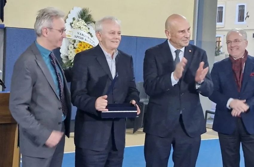 saint_joseph_voleybol_salonu