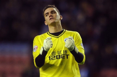 Maçtan forma ve terlikleriyle çıktı! Karısının doğumuna gitti 