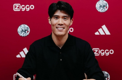 Ajax'a Japon savunma oyuncusu