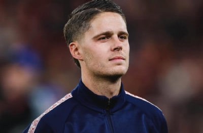 Dick Advocaat onay verdi! 8 numara Veerman