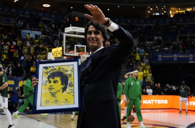 Fenerbahçe'den efsanesine sürpriz