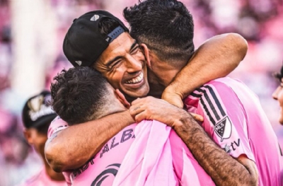 Luis Suarez ile bir yıl daha