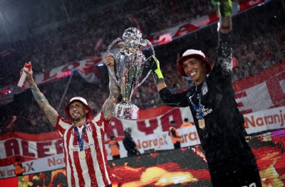 Muslera ve Sosa'dan bir haftada iki kupa