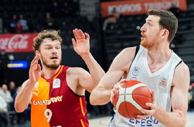  Anadolu Efes-Galatasaray MCT Technic: 92-84 (MAÇ SONUCU)
