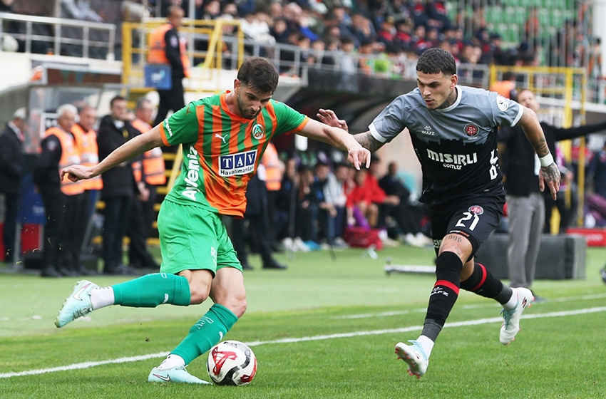 Alanyaspor-Fatih Karagümrük: 2-0 (MAÇ SONUCU)
