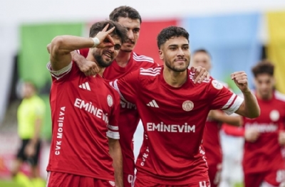 Eminevim Ümraniyespor - Adana Demirspor: 5-0 (MAÇ SONUCU)