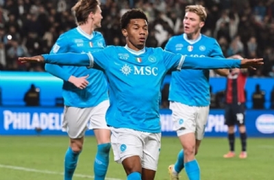 İtalya Süper Kupası'nı Napoli kazandı