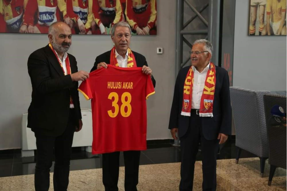 Bakan Akar’dan Kayserispor'a ziyaret