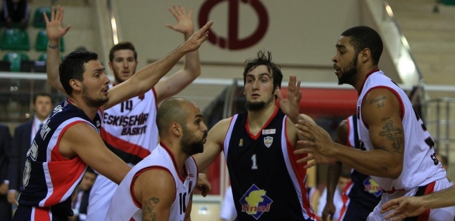 Eskişehir Basket, evinde güldü