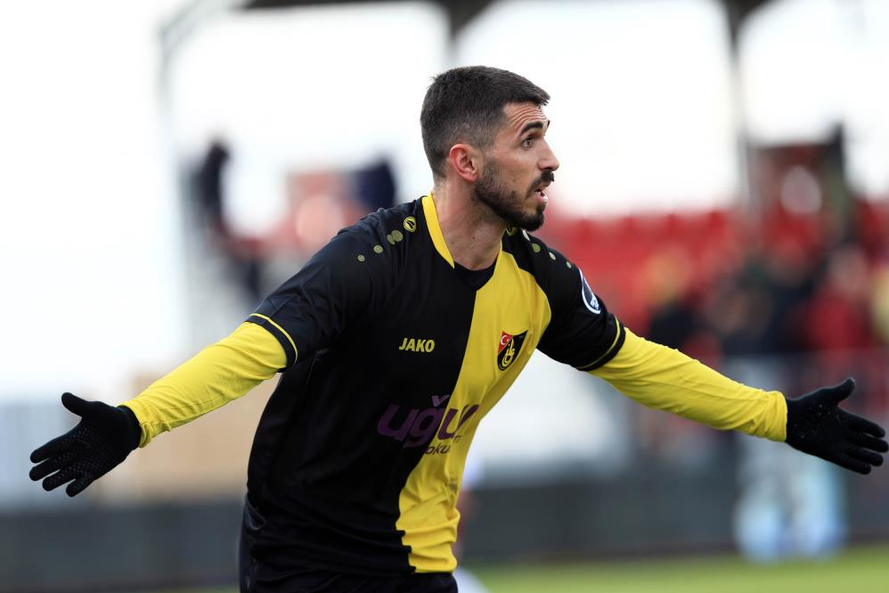 Ethemi, İstanbulspor'u sırtında taşıyor! Tam 11 puan!