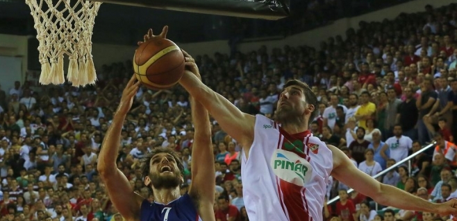 Pınar Karşıyaka, şampiyonluğa bir adım daha attı!